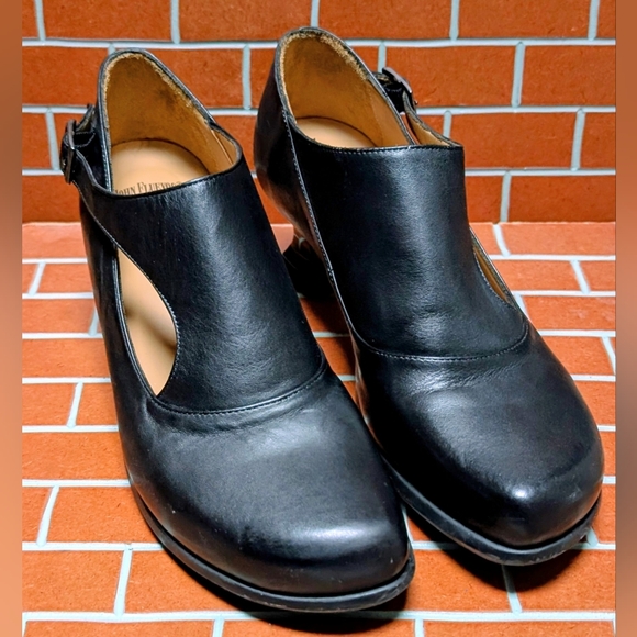 John Fluevog Shoes - John Fluevog "Gracias" side-buckle shoes with cutouts Excellent/ Pre-loved